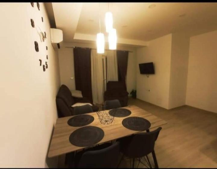 Apartamento Apartman Paula Makarska Exterior foto